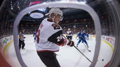 Ķēniņš palīdz «Canucks» pārbaudes spēlē pieveikt «Coyotes»