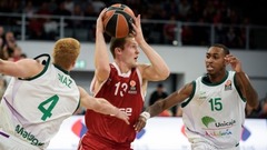 Strēlnieks ar 14 punktiem kaldina «Brose Baskets» uzvaru pār Eirolīgas apakšgrupas līderi