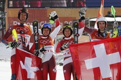 Šveices kalnu slēpotāji izcīna vēsturiskas zelta medaļas