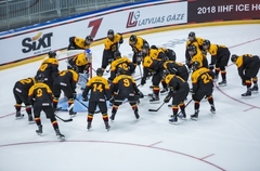 Vācija un Kazahstāna ar uzvarām sāk Rīgā notiekošo pasaules U-18 čempionātu hokejā