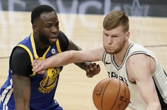 Bertāns un «Spurs» noslēdz NBA sezonu