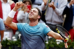 Cečinato negaidīti uzvar Džokoviču un sensacionāli iekļūst «French Open»  pusfinālā