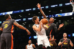 "Бруклин" наказал лидеров, НБА отомстила за Леброна