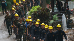 Операция по спасению детей из пещеры в Таиланде началась