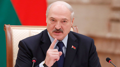 Лукашенко призвал запретить спортсменам передвигаться на иномарках