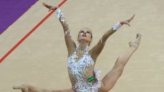 Гимнастка Селезнева выиграла золото ЧМ в упражнениях с обручем
