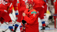 Канадского хоккеиста раскритиковали за неуважение гимна России