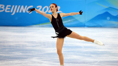 Трусова отказалась показывать серебряную олимпийскую медаль после награждения