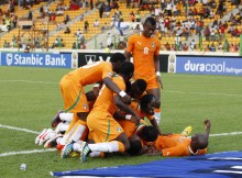 Kotdivuāra Āfrikas Nāciju kausu sāk ar minimālu uzvaru, panākums arī Angolai