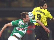 Laimīgs vārtu guvums ieved Dortmundes "Borussia" kausa finālā