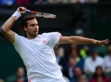 Gulbis piecu setu maratonā piekāpjas Janovičam