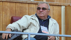 Маслаков подал в отставку с поста главного тренера сборной России