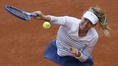 Шарапова утратила титул чемпионки Roland Garros, 
проиграв Шафаржовой в четвертом круге