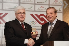 Липман сберег для Латвии золотую медаль Яунземе