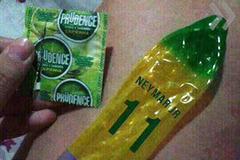 Бразильского футболиста Неймара увековечили на презервативе