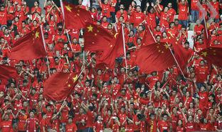 Китайцы хотят урезать зарплату футболистов