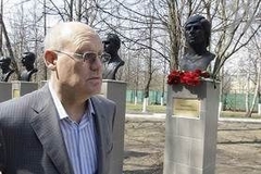 Владимир Петров. Помним... Не стало легендарного хоккеиста