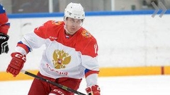 «Трус не играет в хоккей»: Путин вышел на лед