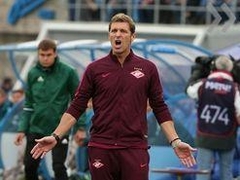 Тренер «Спартака» желает футболистам России поражения