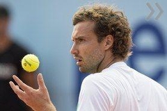 Теннисист Эрнест Гулбис: хватит критиковать Шарапову